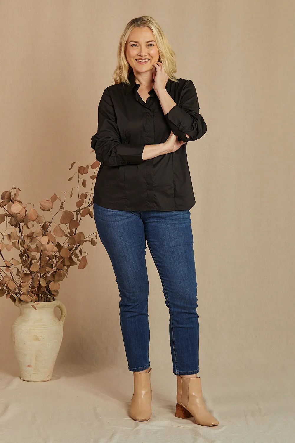 Brinley Poplin Stretch Shirt in Black Adrift
