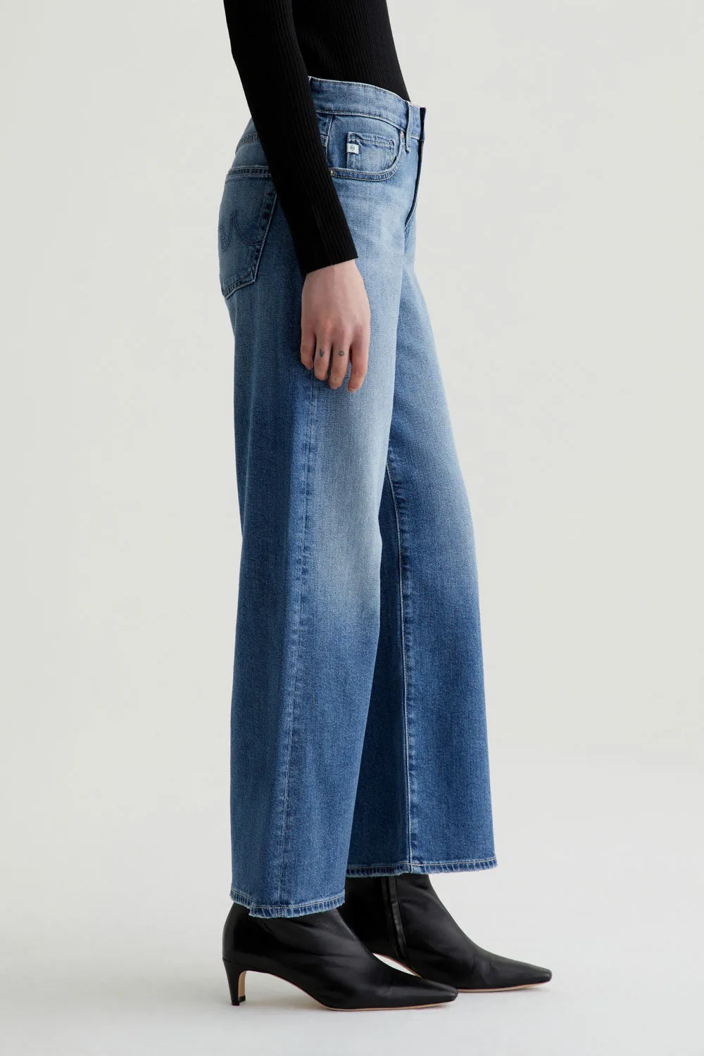 SAIGE WIDE LEG CROP IN BELL CANYON